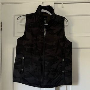 Vuori Dark Camouflage Vest